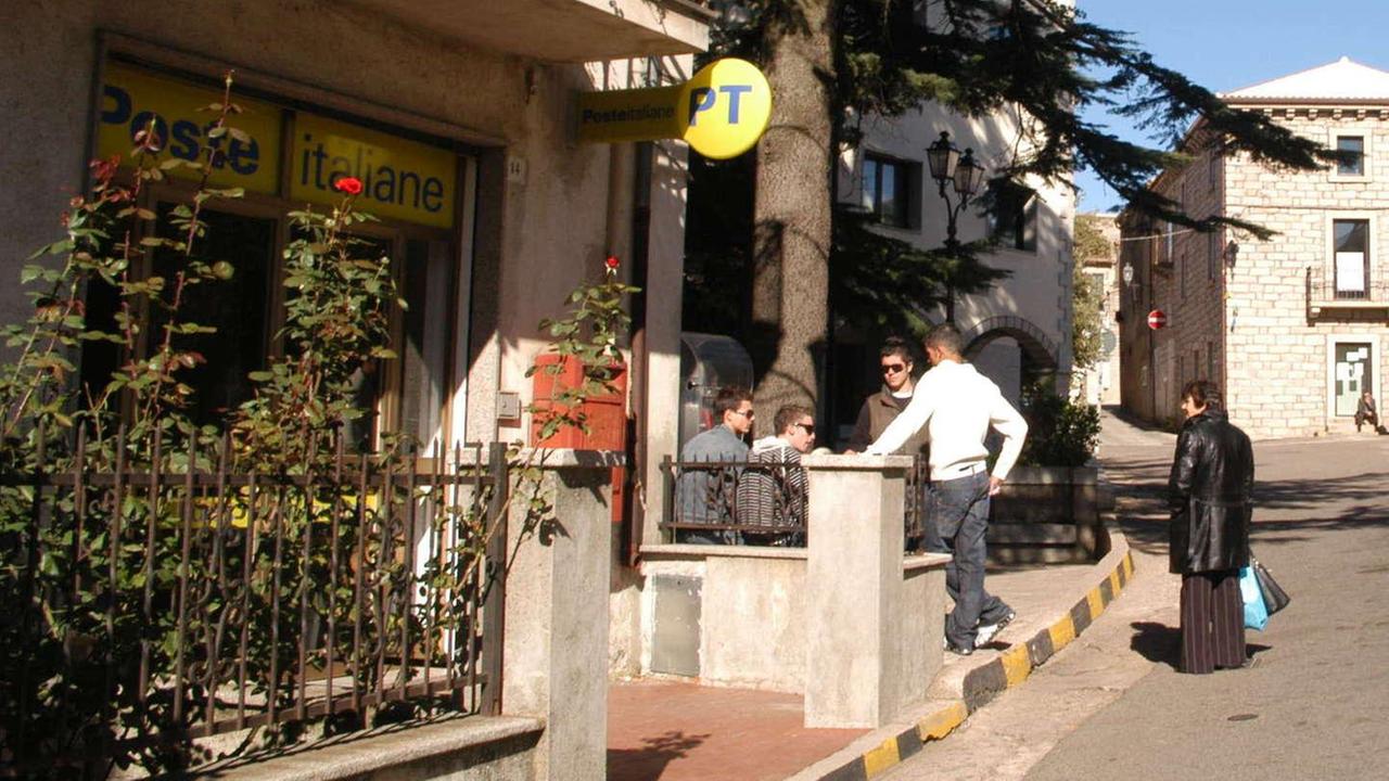 Lettere in ritardo cresce la protesta contro le Poste