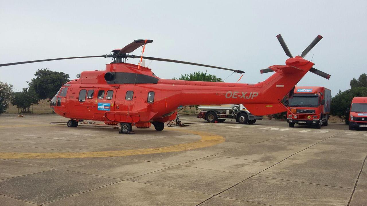 L'elicottero Super Puma utilizzato per la campagna anti incendi