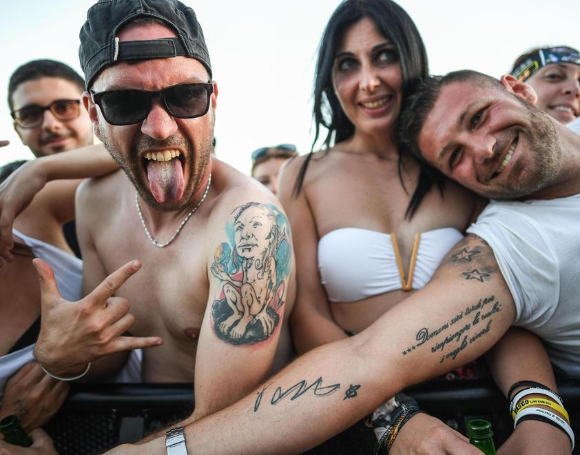 Una festa epocale. Il bimbo di Zocca torna da rockstar