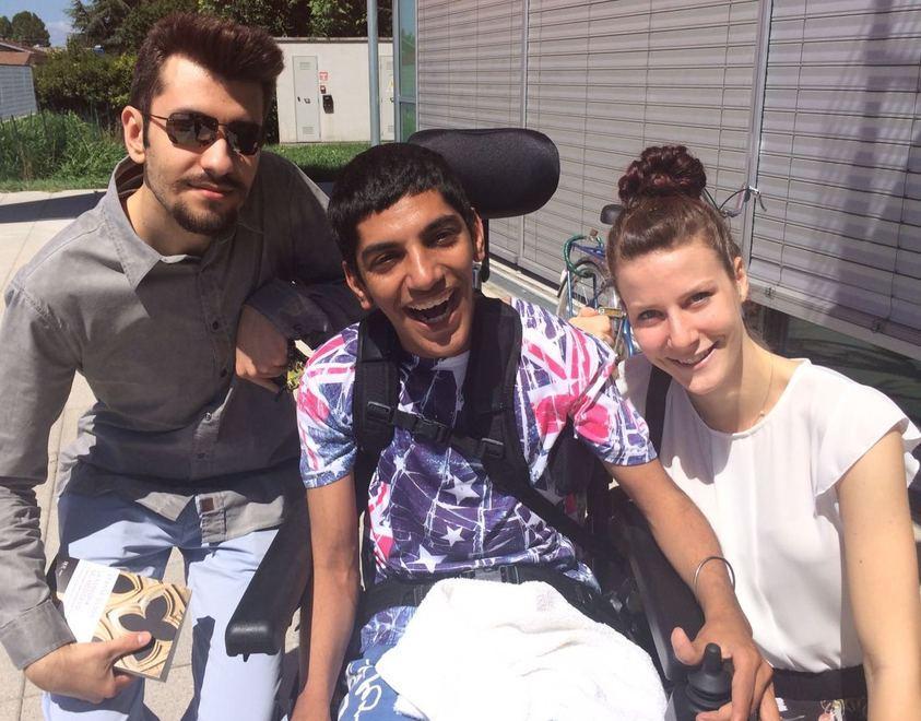 Maturità, due studenti reggiani prestano la voce all’amico disabile