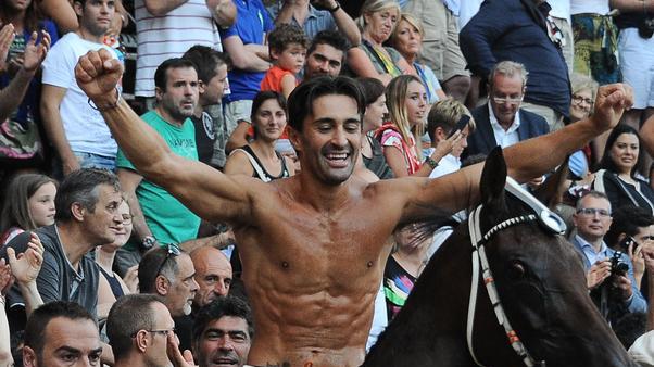 Il pistoiese Scompiglio in piazza del Campo