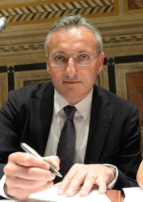 Abuso edilizio, per Lupi  Bertini deve dimettersi 