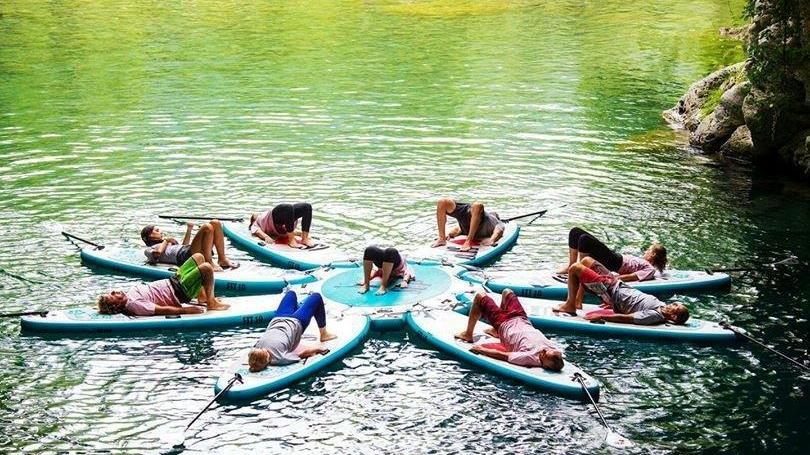 Lo yoga sull’acqua È l’ultima novità del Canyon Park