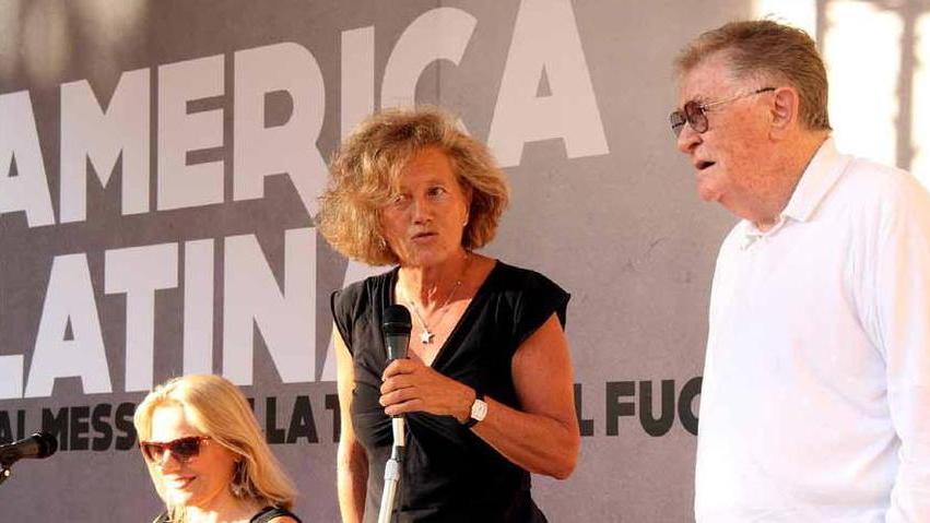 Quattro film, passeggiate, 200 volontari