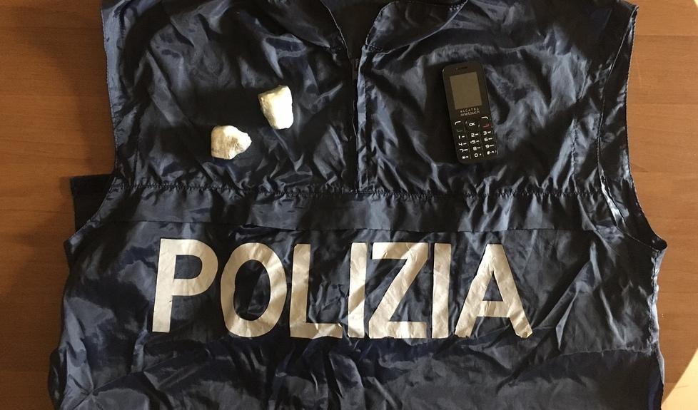 Bloccato con mezzo etto di eroina 