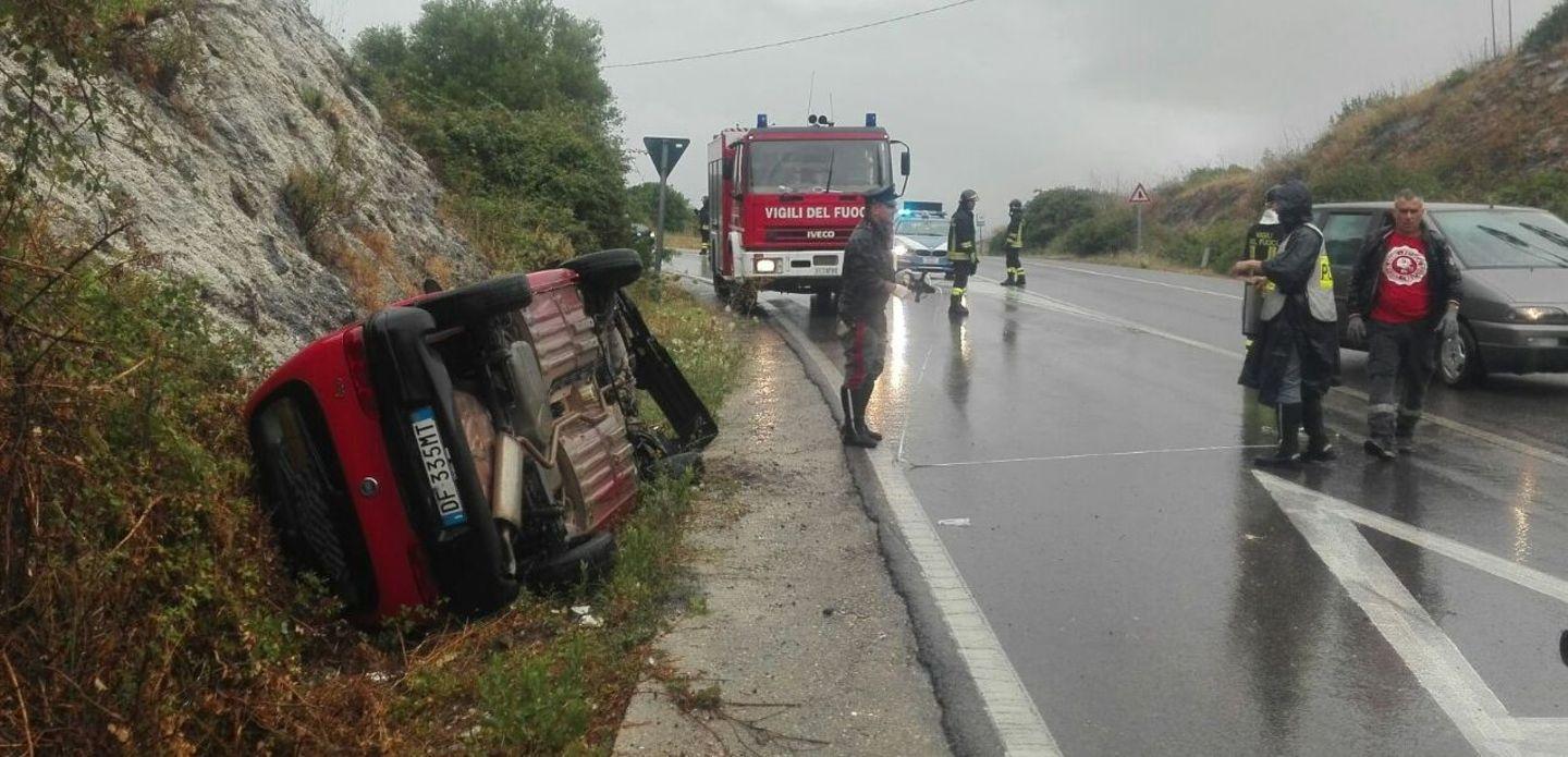 Pioggia e incidenti spettacolari 
