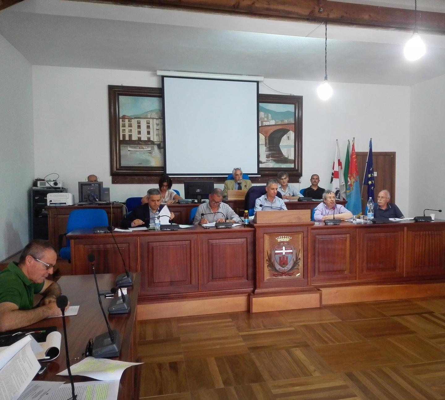 Bosa, la sanità non si tocca Voto unanime in Consiglio 