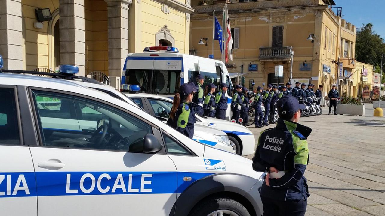 Il Comune assume 20 agenti stagionali nella polizia locale