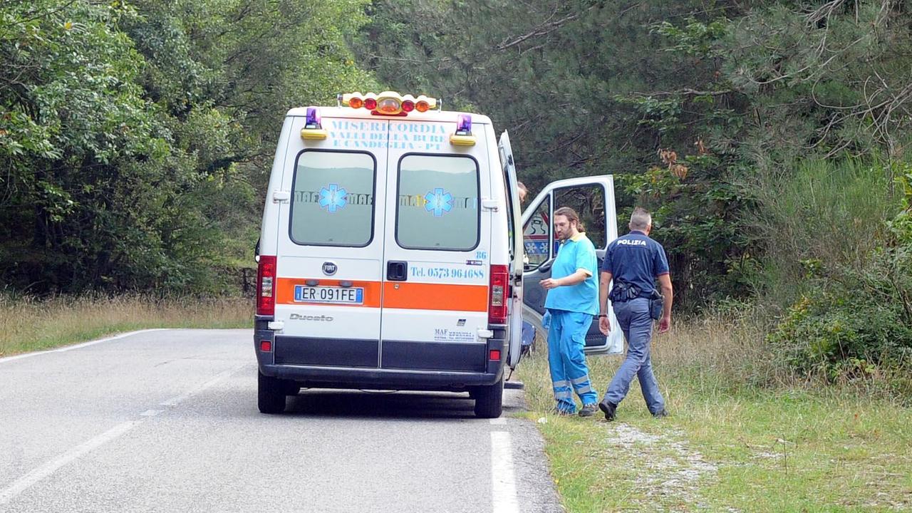 Un'ambulanza (foto d'archivio)