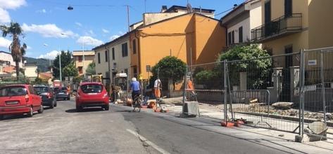 Il cantiere per la ciclabile in via Po