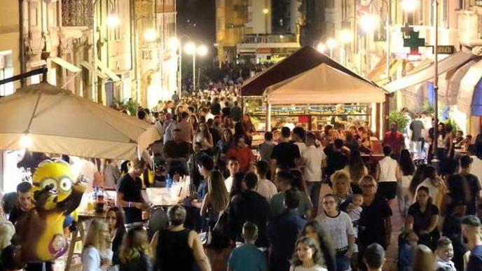 Che bella la Notte bianca di Massa: arte, luce, musica e migliaia di persone