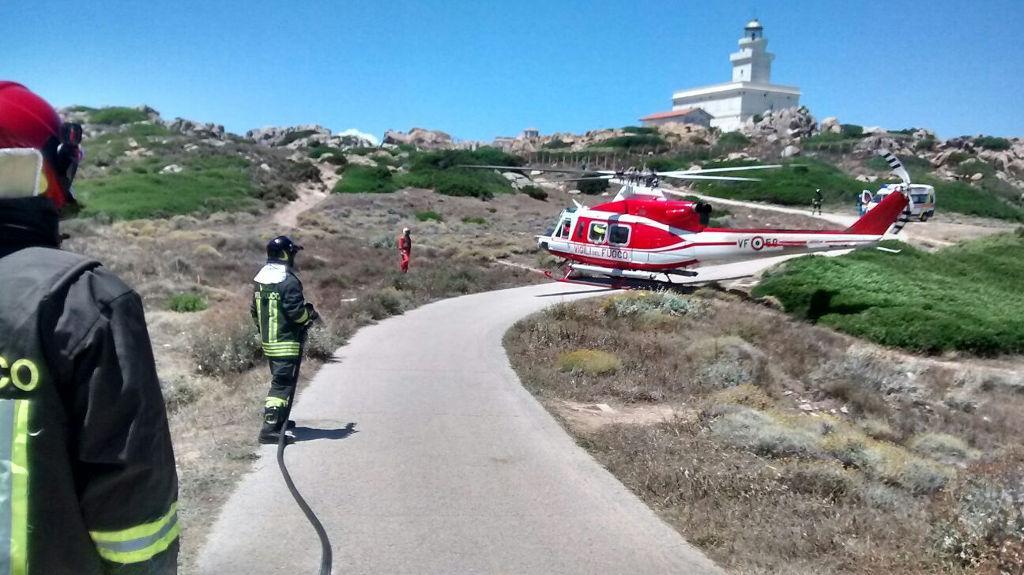 Il soccorso con l'elicottero dei vigili del fuoco a Capo Testa (Mavuli)