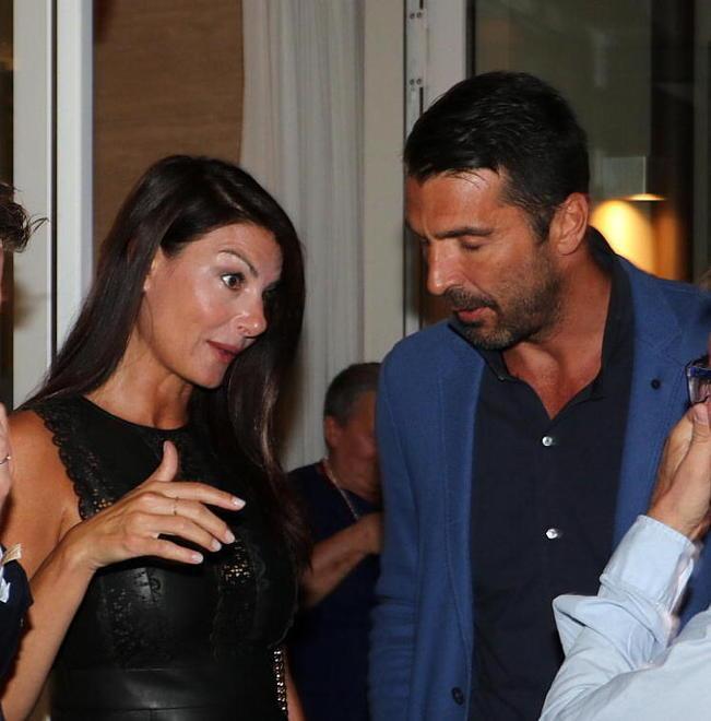 Ok il pallone di marmo un po’ di delusione per la partita solidale 