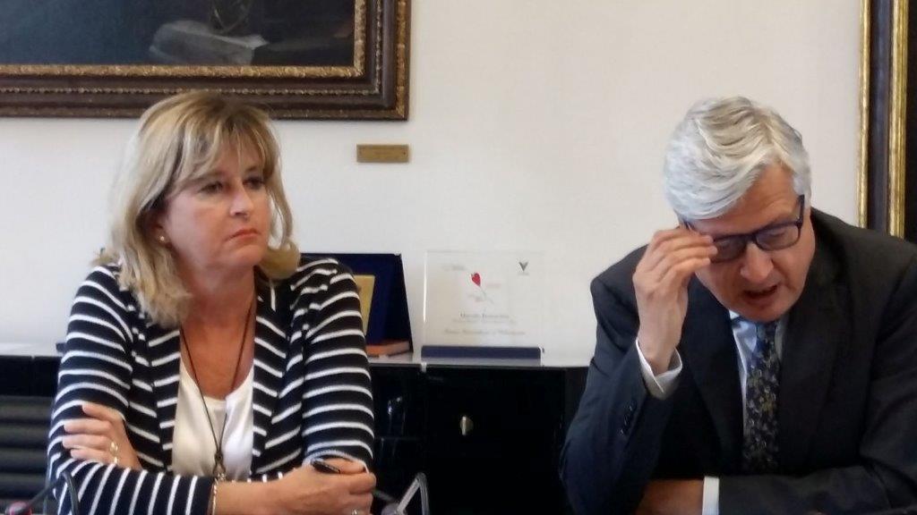 A destra il presidente della Fondazione Crl Marcello Bertocchini