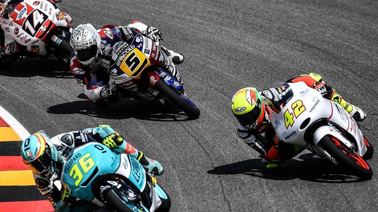 Italiani scatenati: è show tricolore nella Moto2