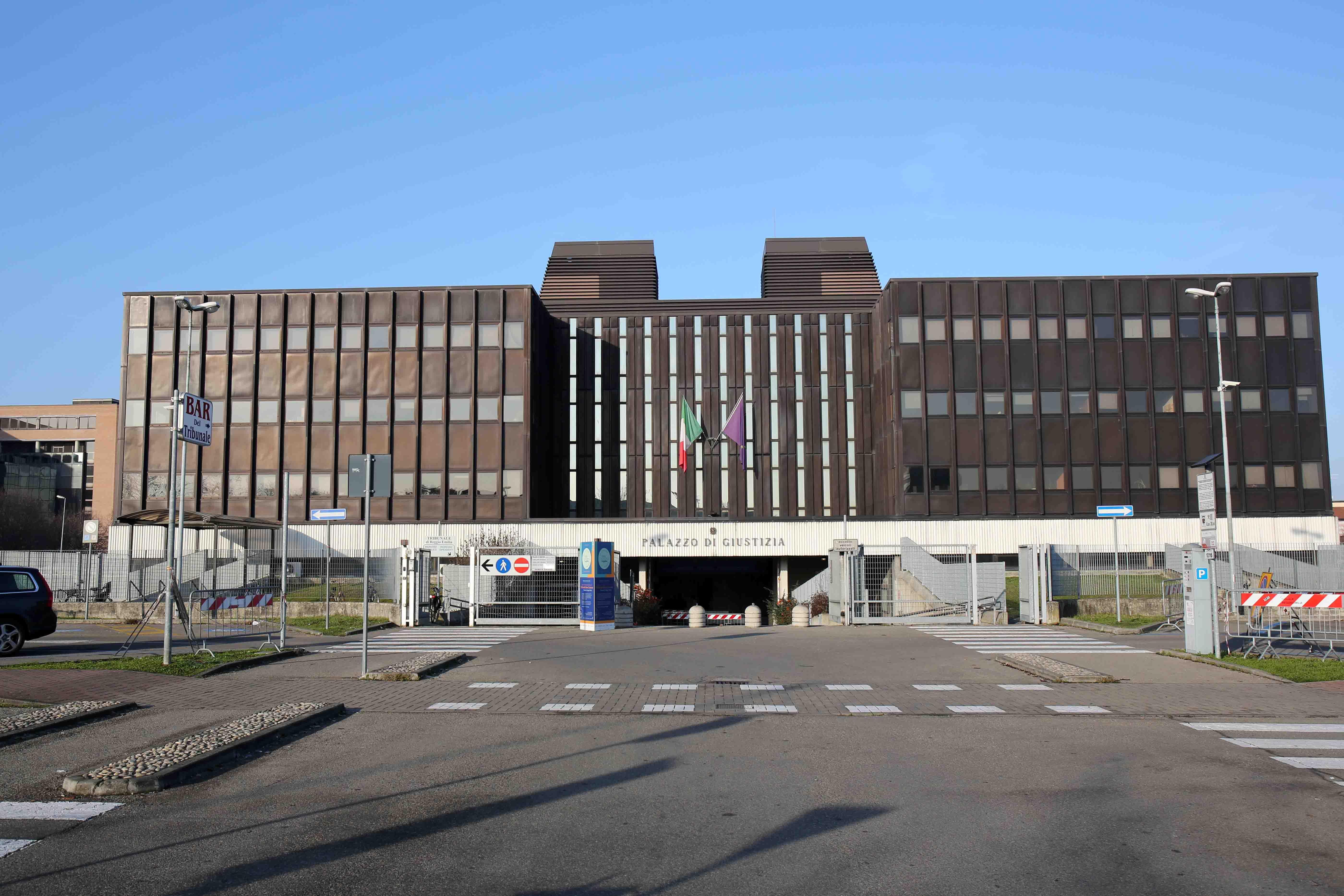 Reggio Emilia, ex consiglieri comunali indagati per le firme false 