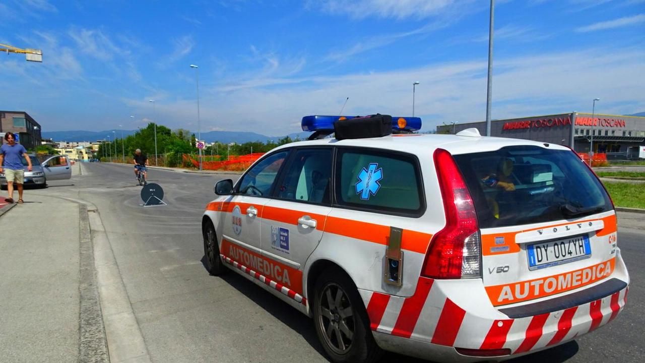 Un'automedica del 118 di Pistoia