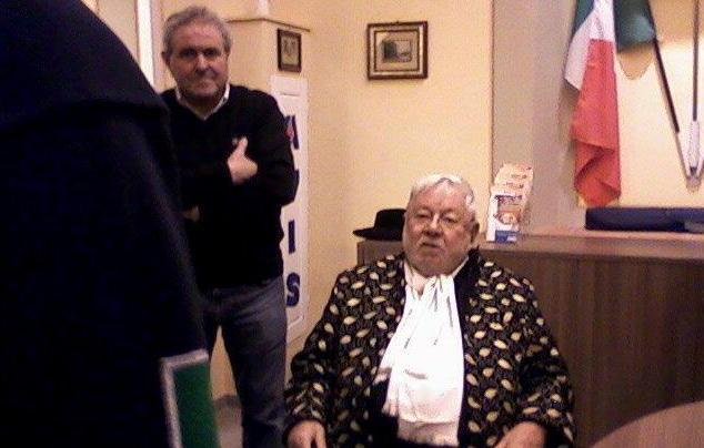Avis saluta Villaggio, grande della satira