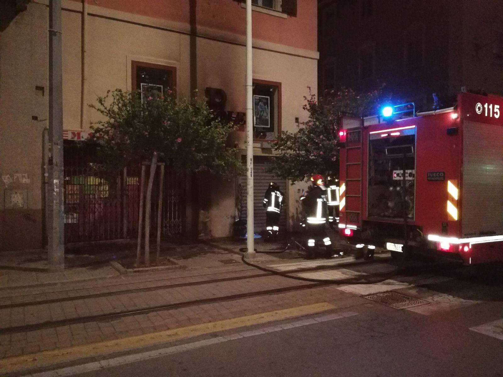 Sassari, incendiata nella notte una macelleria in viale Italia 