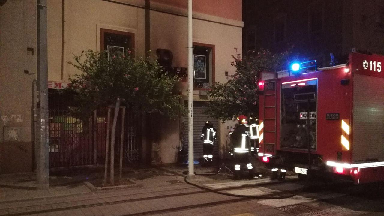 Sassari, incendiata nella notte una macelleria in viale Italia 