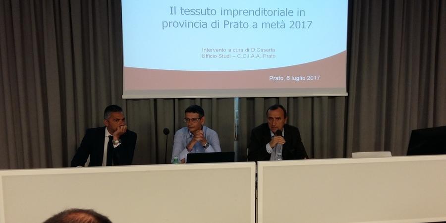 Da sinistra Marco Gallo (Bankitalia), Dario Caserta (Ufficio studi camerale) e Luca Giusti (presidente Camera di commercio)