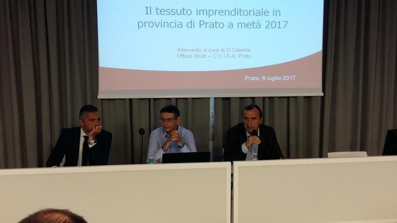 Da sinistra Marco Gallo (Bankitalia), Dario Caserta (Ufficio studi camerale) e Luca Giusti (presidente Camera di commercio)