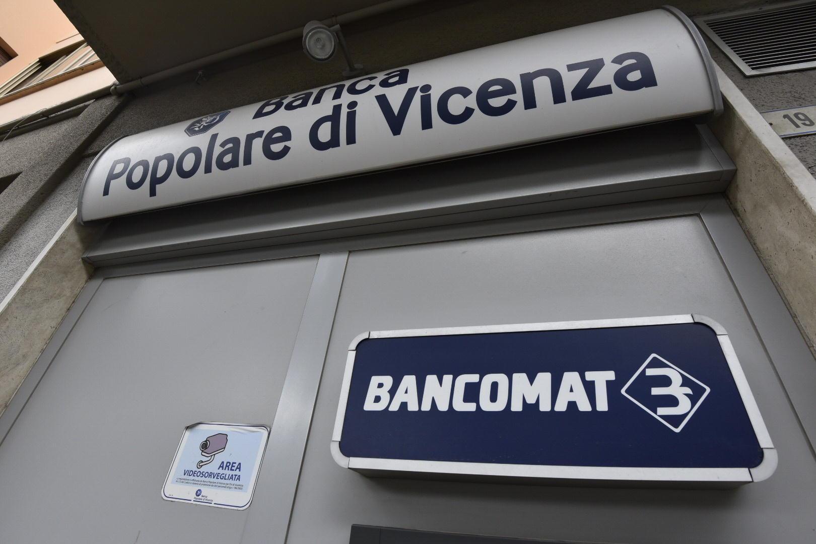 Etruria e banche venete, stesso trattamento per i risparmiatori