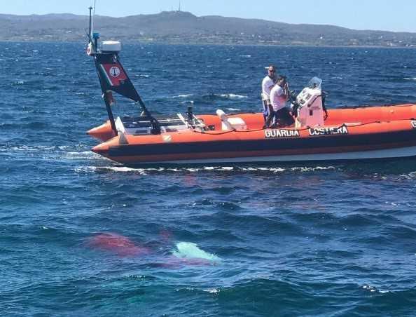 Ultraleggero inabissato a Portoscuso: pilota e passeggera morti nell'impatto