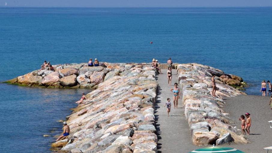 Scogliere, accesso vietato per effetto di un cavillo