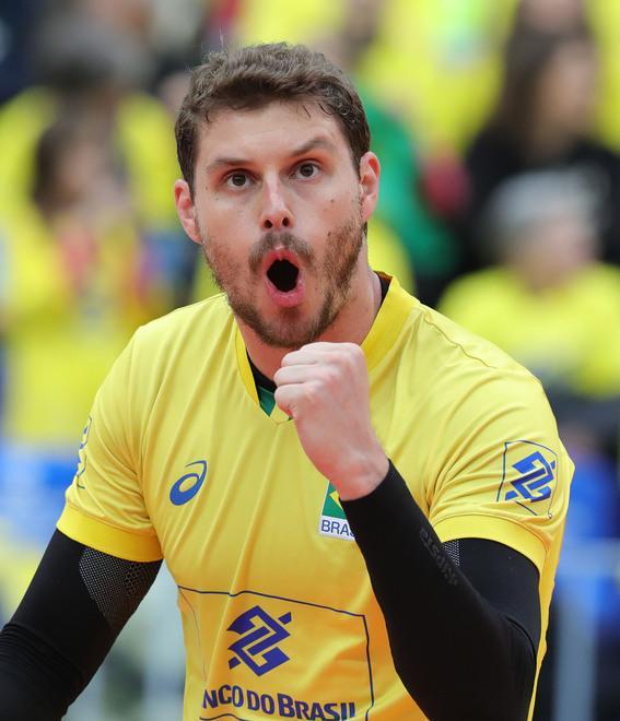 Bruno e Ngapeth vincono la prima nel gelo brasiliano 
