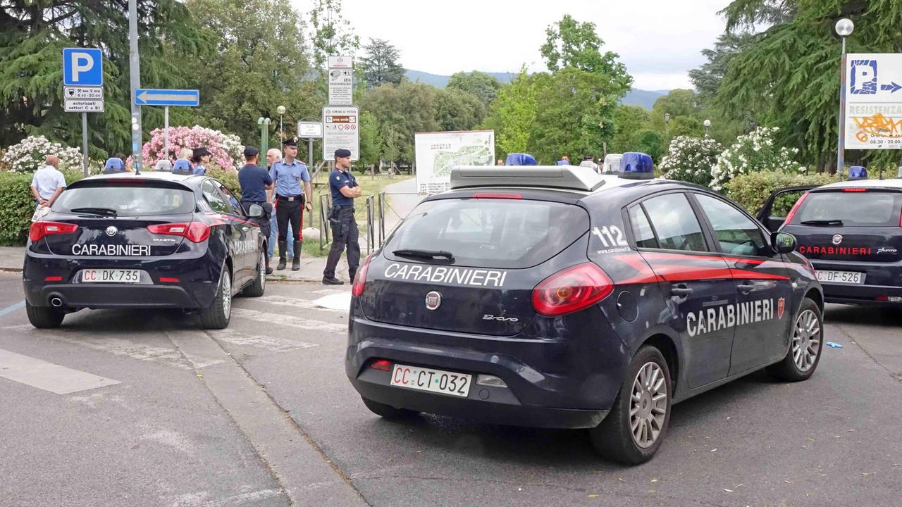 I controlli in giugno dei carabinieri in piazza d'Armi (foto Gori)