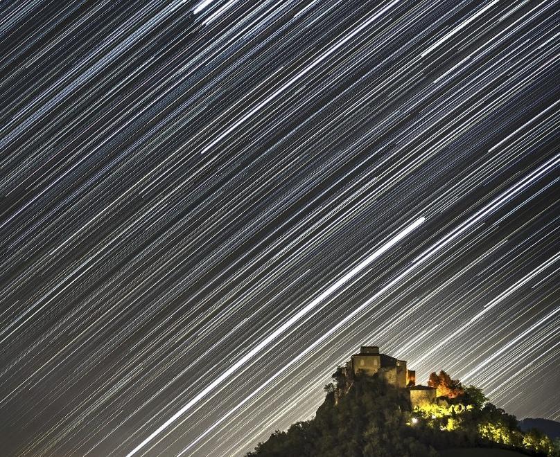Storia sotto le stelle a Rossena 