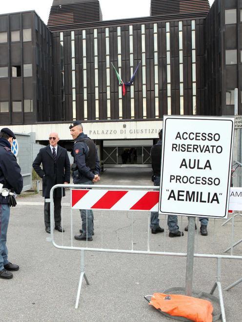 «Torno a deporre se avrò il passaporto» 