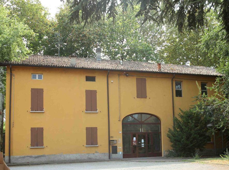Alicia fa il lifting alla sede del club 