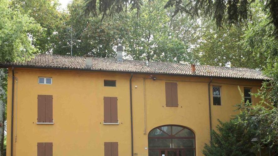 Alicia fa il lifting alla sede del club