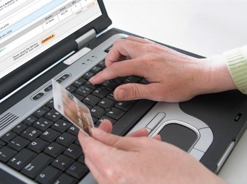 Guastalla, iPhone non arriva: 48enne denunciato per raggiro online 