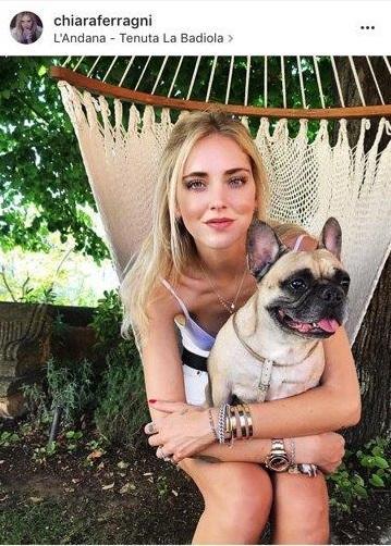 Chiara Ferragni e la sua cagnolina a La Badiola
