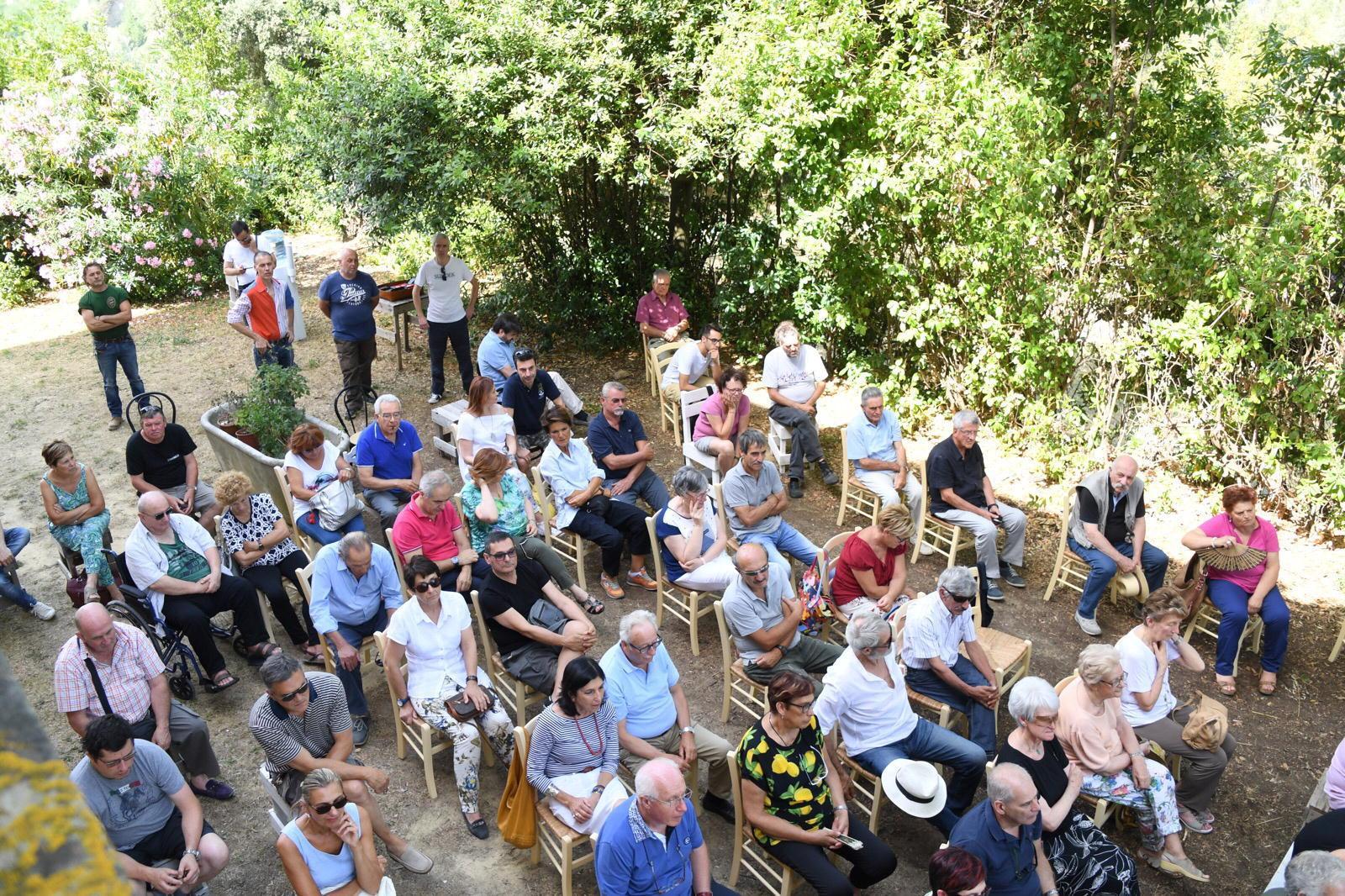 Il pubblico all'iniziativa a Villa Lena