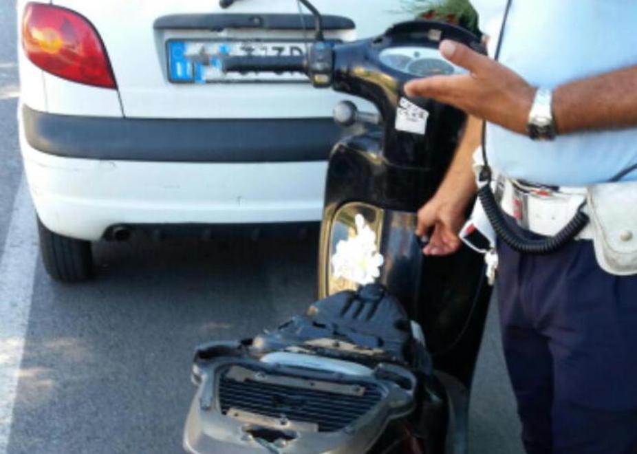 In sella a uno scooter rubato: due 13enni nei guai  