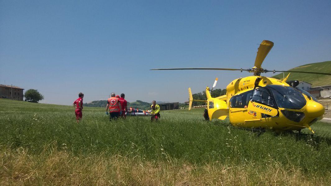 Cade dalla mountain-bike, grave un ciclista di 44 anni