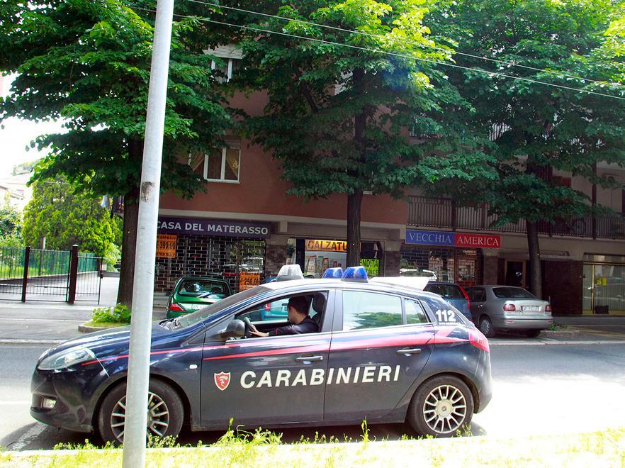 Spacciatori e degrado:  viale Gramsci insorge 