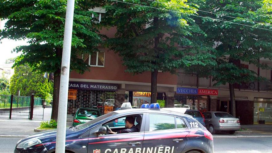 Spacciatori e degrado: viale Gramsci insorge
