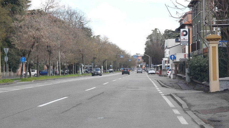 Guida ubriaco, investe un pedone