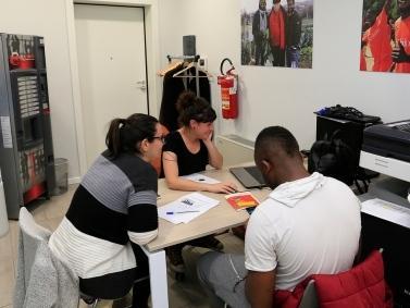 «Profughi: procedimenti di accoglienza poco trasparenti»  
