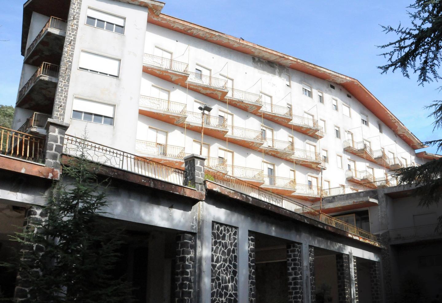 Hotel Esit al Comune, Zidda non ci sta 