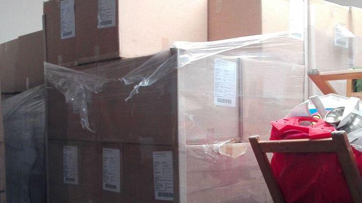 Modena, finti corrieri derubano aziende di moda