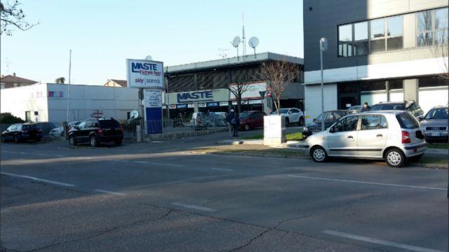 Reggio Emilia, niente auto in via Kennedy