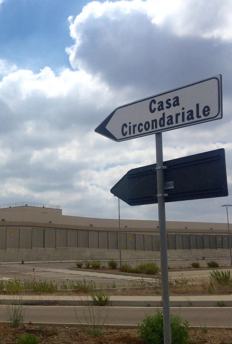 Nascondeva un fucile clandestino: allevatore in cella 