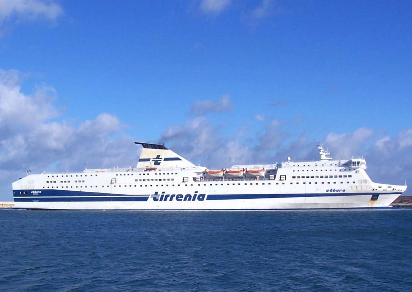 «Navi non attrezzate, i cavalli rischiavano di morire per il caldo» 