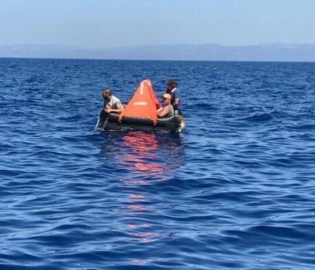 Imbarcazione in avaria salvati in mare 3 pescatori 
